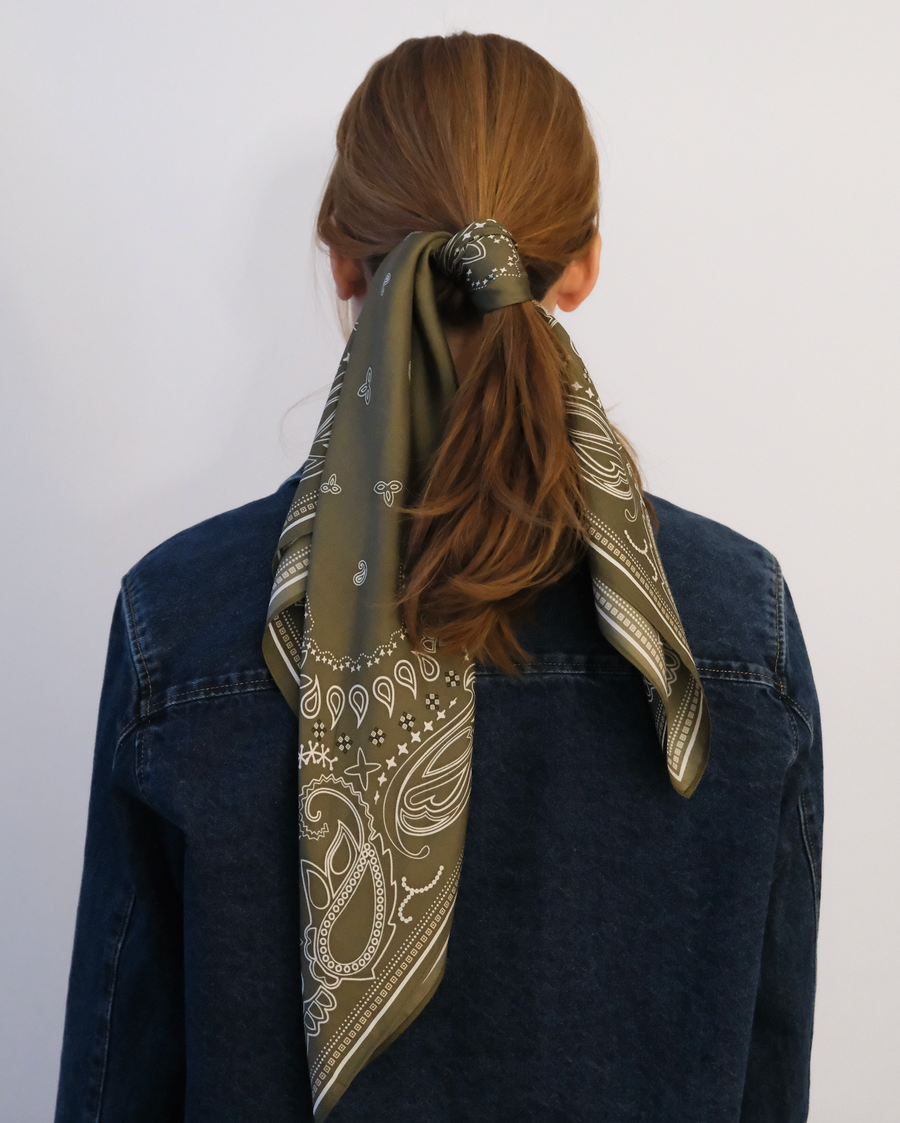 PAISLEY SCARF | OLIVE GREEN | 65 CM – lescarf