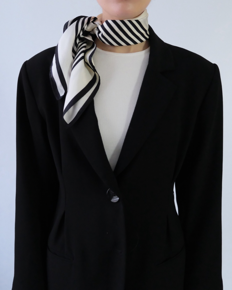 lescarf | silk scarf | No. 1