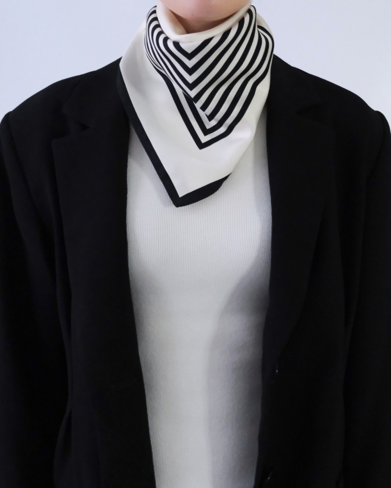 lescarf | silk scarf | No. 1