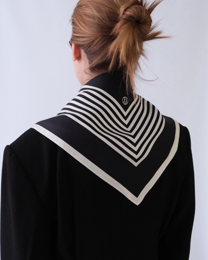 XLIM Ep.2 SCARF スカーフ　ブラック　www Complication Equestre embroidered scarf 90 - Black | Hermès USA